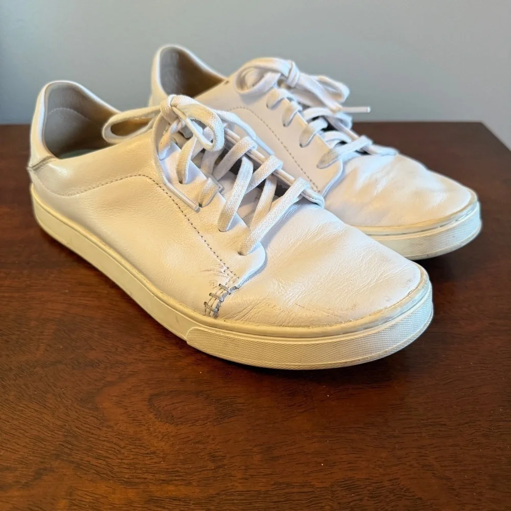 Olukai Pehuea Lī ‘Ili White Leather Sneakers Women’s Size 8